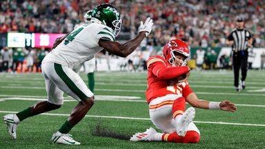 Mahomes seals Chiefs' win over Jets with 9-yard run