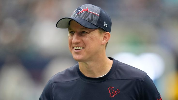 Houston Texans offensive coordinator Bobby Slowik 