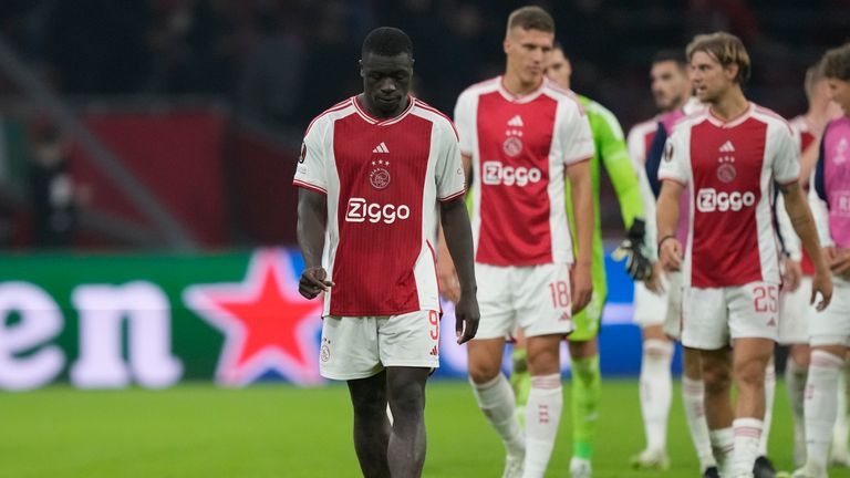 Ajax's Brian Brobbey, centre, looks dejected after the Europa League group B soccer match between Ajax and Marseille at the Johan Cruyff ArenA stadium in Amsterdam, Netherlands, Thursday, Sept. 21, 2023. (AP Photo/Peter Dejong)


