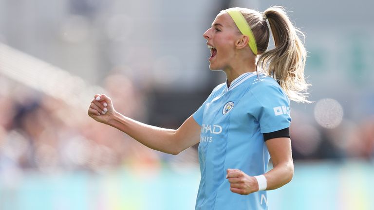 Chloe Kelly celebrates her opener against Chelsea