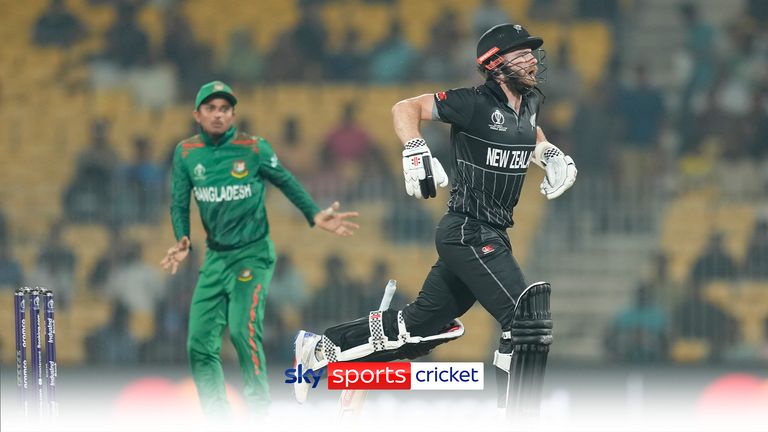Kane Williamson retires hurt from New Zealand&#39;s match against Bangladesh after being hit by the ball thrown in by a fielder.