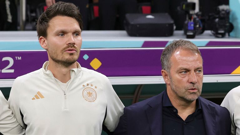 Danny Rohl (left) worked as an assistant manager for the German national team at the 2022 World Cup under Hansi Flick (right) 