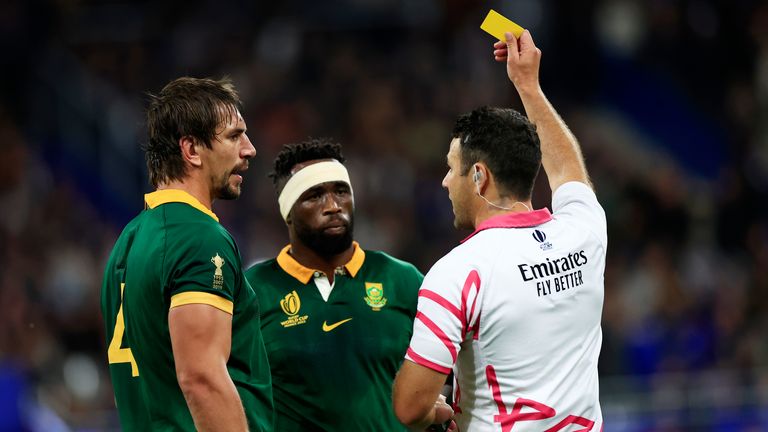 South Africa lock Etzebeth was sin-binned for a high tackle, but France couldn't make that period count 