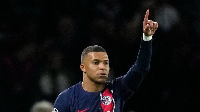 Kylian Mbappe เป็นแรงบันดาลใจให้ PSG คว้าชัยชนะเหนือมิลานเพื่อก้าวขึ้นจ่าฝูงของกลุ่มแชมเปี้ยนส์ลีก