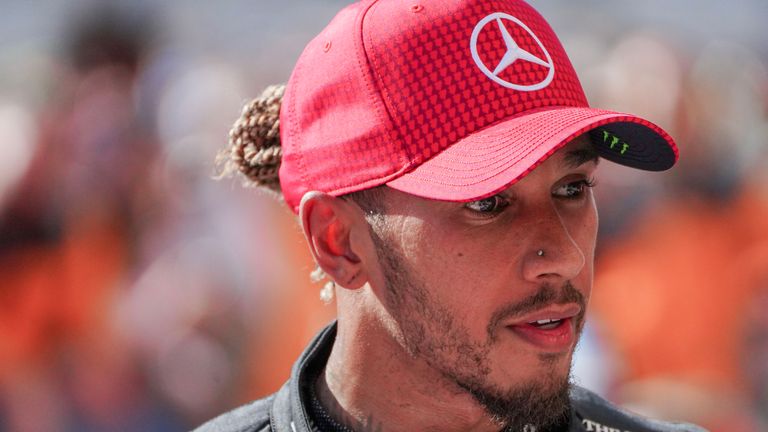  Lewis Hamilton's hopes of a second-placed finish in the drivers' championship have suffered a major blow