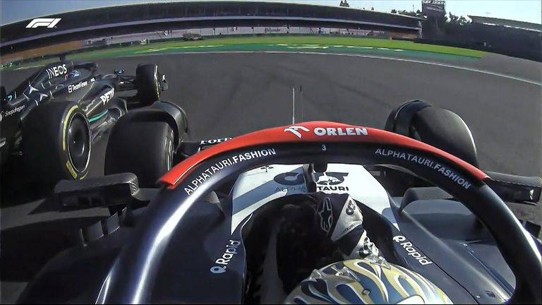 Daniel Ricciardo hunts down George Russell