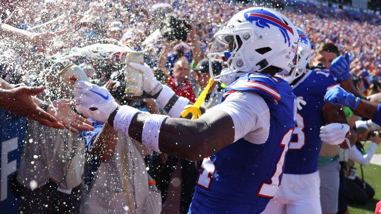 Stefon Diggs celebrates in Stone Cold style with the Buffalo Bills fans 