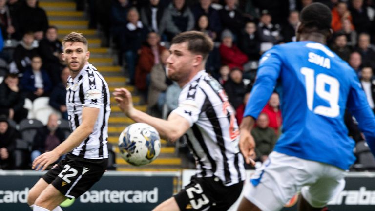PAISLEY, SCOTLAND - OCTOBER 08: St Mirren&#39;s Ryan Strain handles the ball and concedes a penalty during a cinch Premiership match between St Mirren and Rangers at the SMiSA Stadium, on October 08, 2023, in Paisley, Scotland. (Photo by Craig Foy / SNS Group)