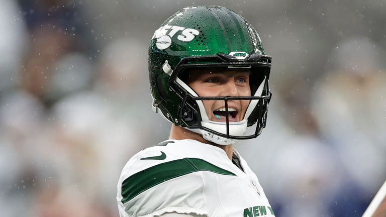New York Jets quarterback Zach Wilson (2) reacts after passing the ball during the first half of an NFL football game against the New York Giants, Sunday, Oct. 29, 2023, in East Rutherford. (AP Photo/Adam Hunger)