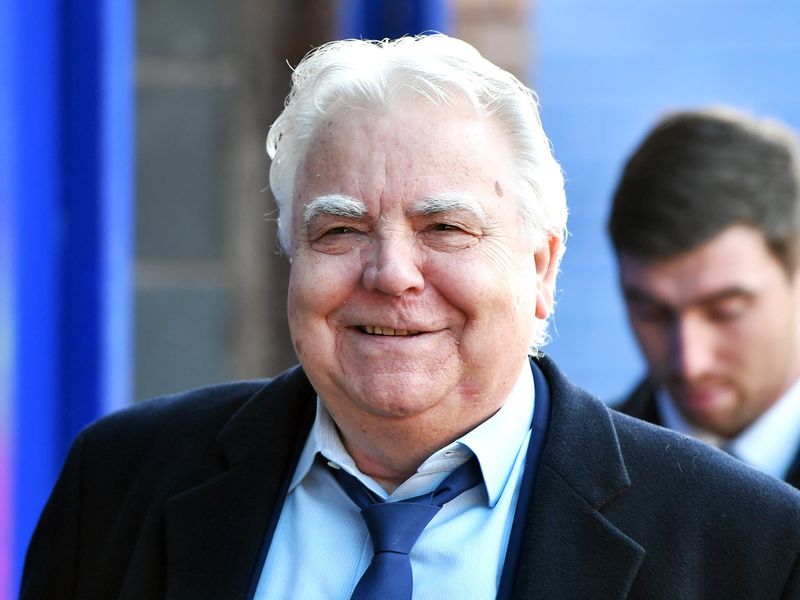 Bill Kenwright: Everton chairman dies aged 78 | Football News | Sky Sports