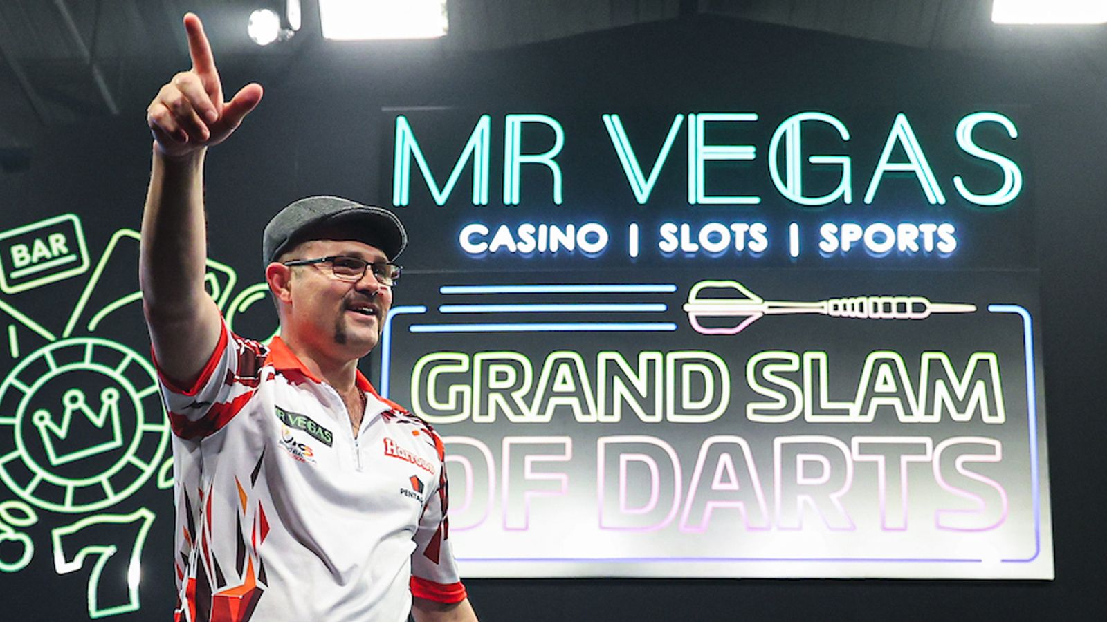 Grand Slam of Darts Damon Heta shocks Michael van Gerwen to ensure new