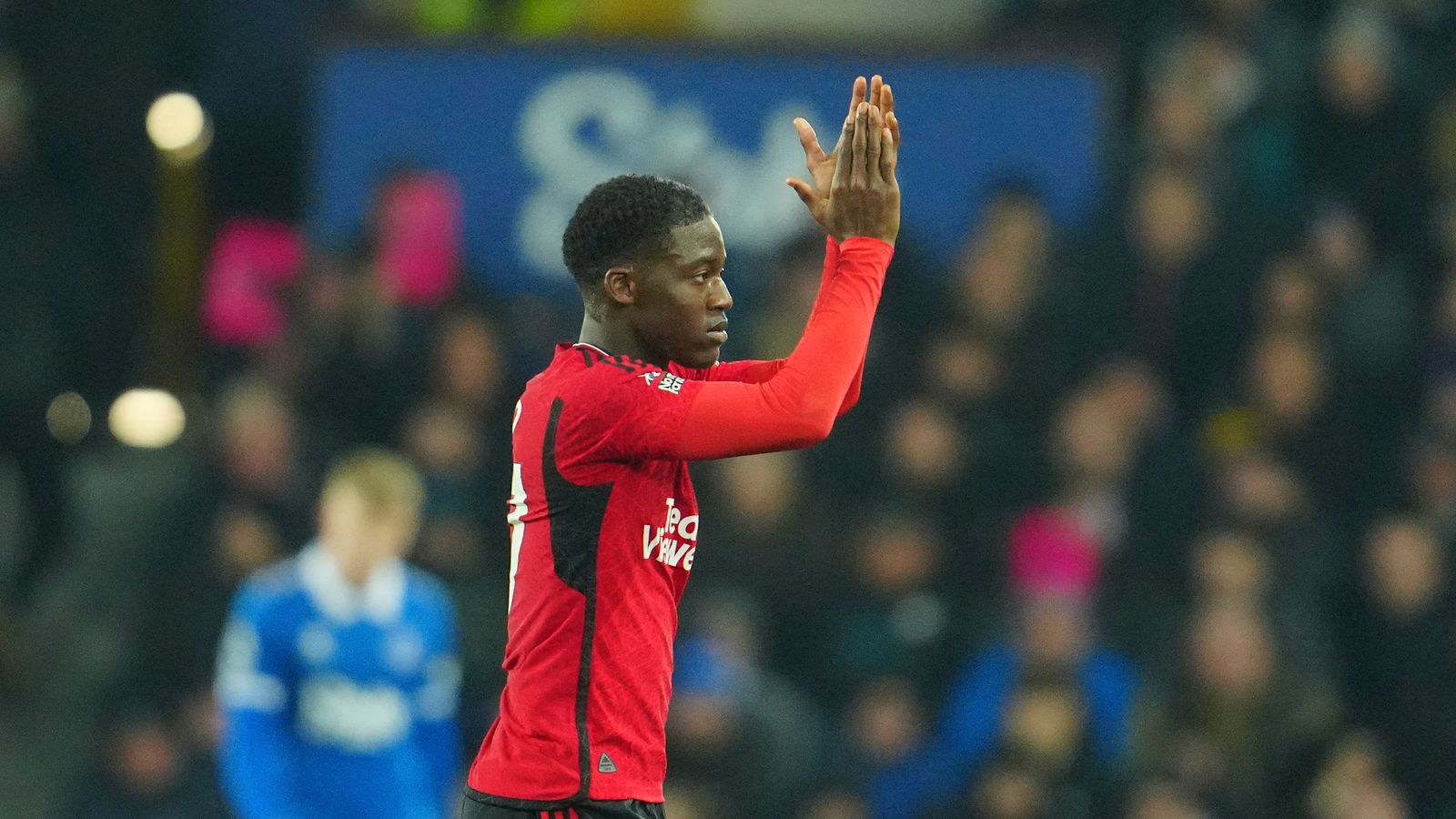 Kobbie Mainoo Man Utd Youngsters Full Premier League Debut Against Everton Praised By Gary 6059