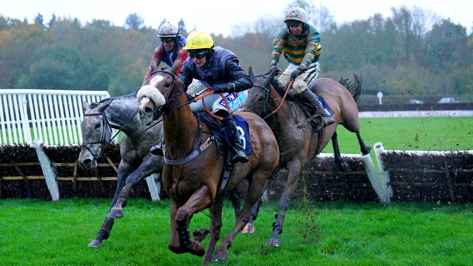 Today on Sky Sports Racing: Hat-trick seekers clash over jumps at Lingfield | Racing News