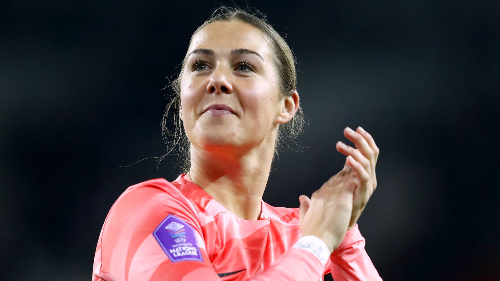 Mary Earps: England And Manchester United Goalkeeper Wins BBC Sports ...