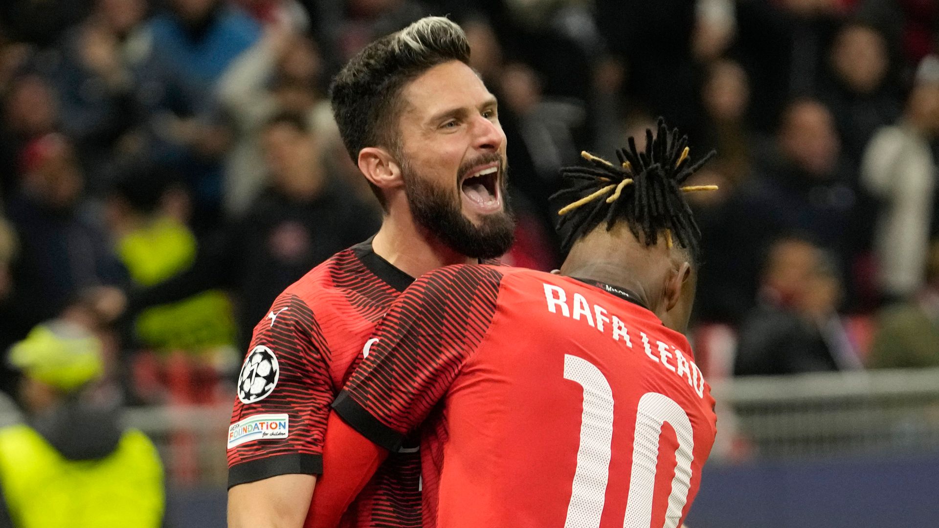 CL round-up: Giroud scores winner as Milan beat PSG | Shakhtar shock Barcelona