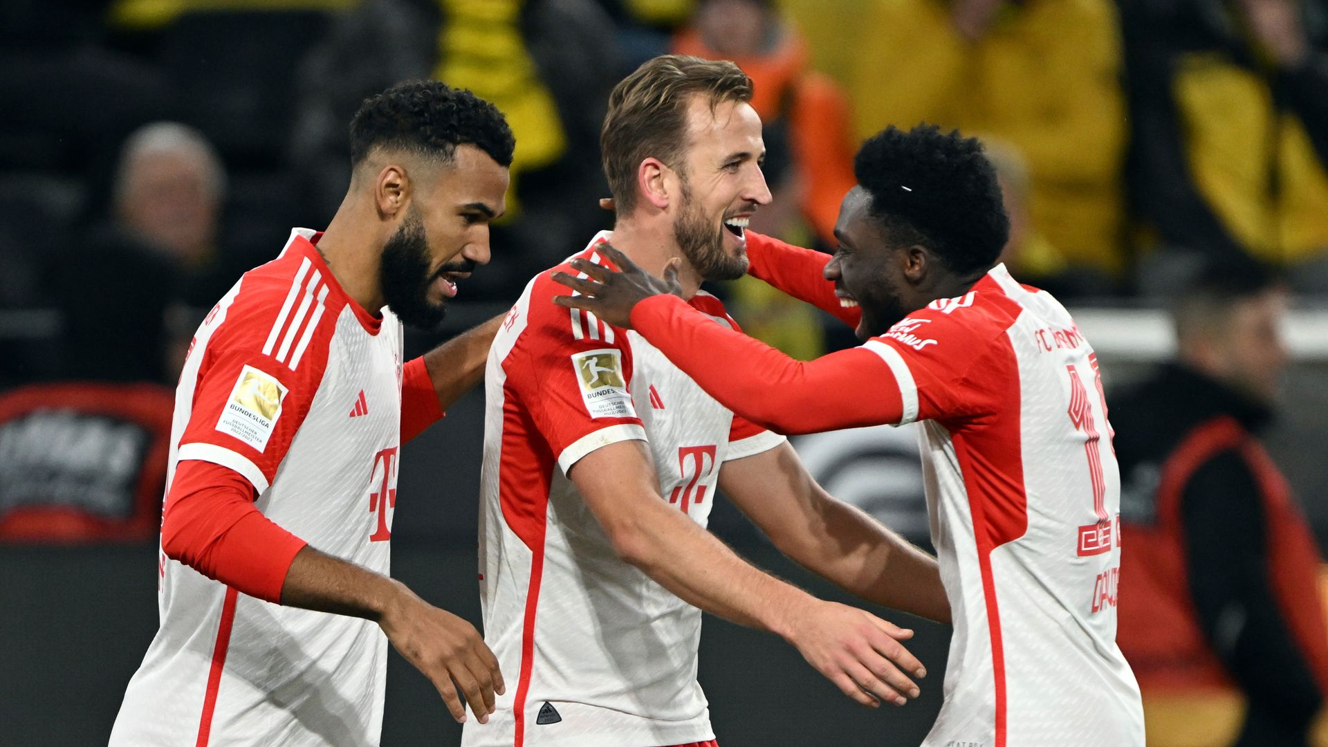 Kane's Bundesliga start analysed | Is he world's best centre-forward?