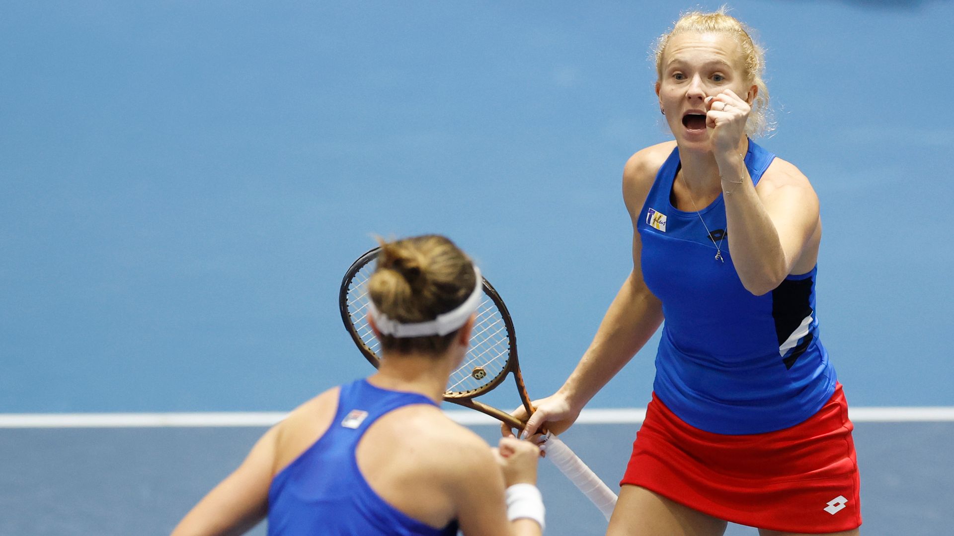 Czech Republic beat USA to complete BJK Cup semi-final line-up