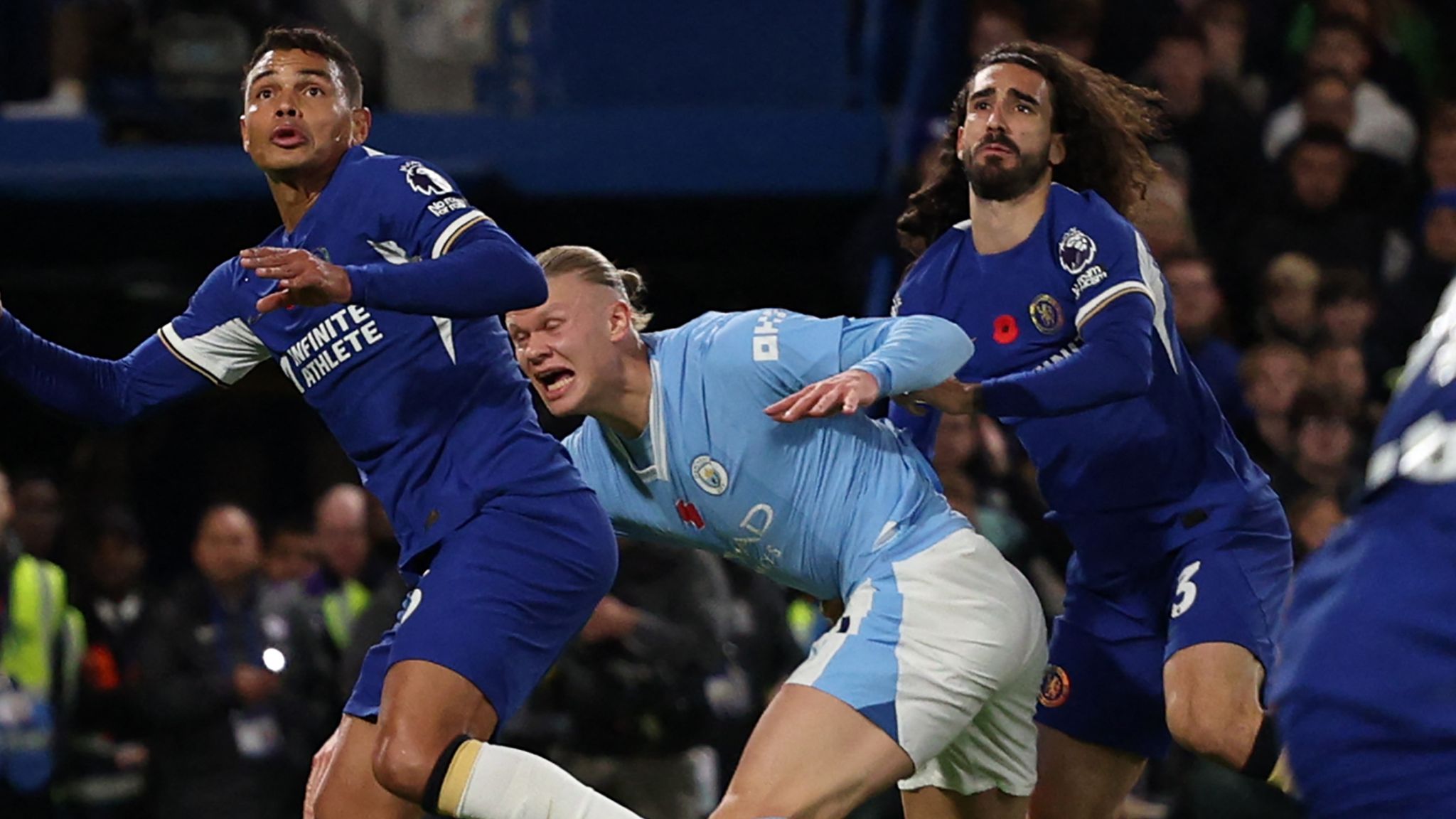 Chelsea e Manchester City empatam em jogo eletrizante