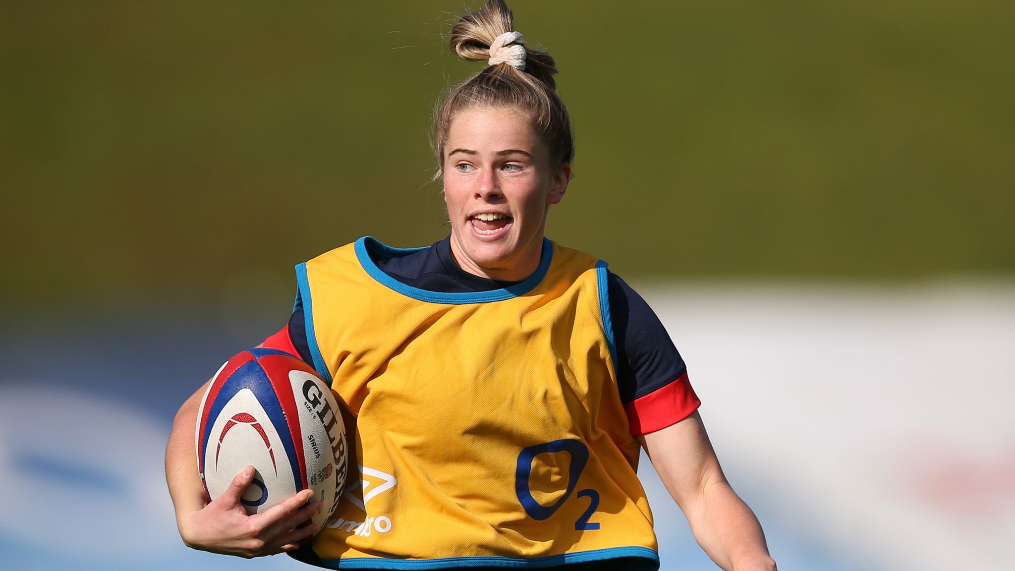 Natasha 'Mo' Hunt and Ella Wyrwas awarded England Red Roses contracts ...