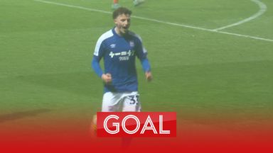 Broadhead's header makes it 3-0 before HT!
