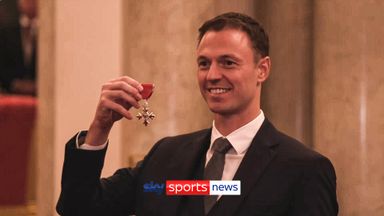 'Loving life at the moment' | Evans on his MBE and life back at Man Utd