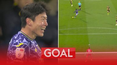 'It's a blockbuster, a thunderbolt!' | Hwang puts Norwich two ahead!