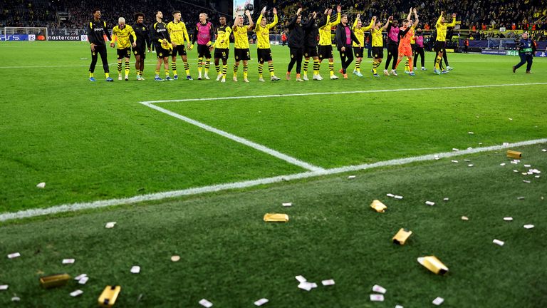 Players of Borussia Dortmund celebrate towards their fans after the team's victory during the UEFA Champions League match between Borussia Dortmund and Newcastle United at Signal Iduna Park on November 07, 2023 in Dortmund, Germany. 