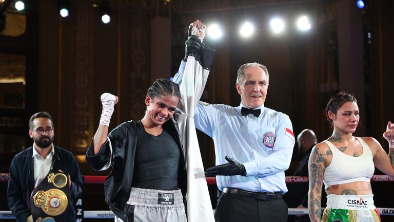 After ten rounds, all three judges scored the fight 96-94 in Ramla Ali's favour
