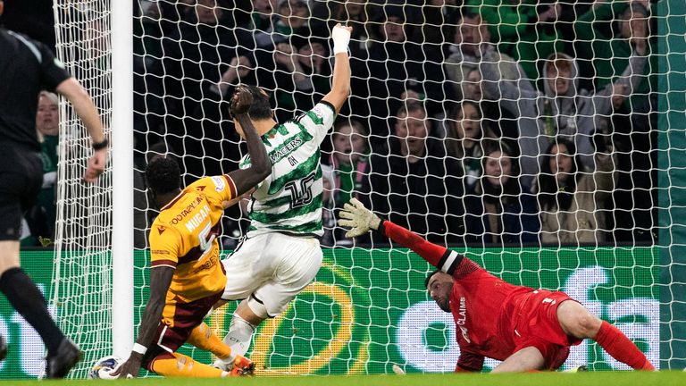 GLASGOW, SCOTLAND - NOVEMBER 25: Celtic are awarded a peanlty as Bevius Mugabi fouls Oh Hyeon-gyu in the box . during a cinch Premiership match between Celtic and Motherwell at Celtic Park, on November 25, 2023, in Glasgow,  Scotland. (Photo by Alan Harvey / SNS Group)