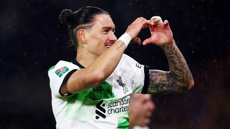 Darwin Nunez celebrates his goal