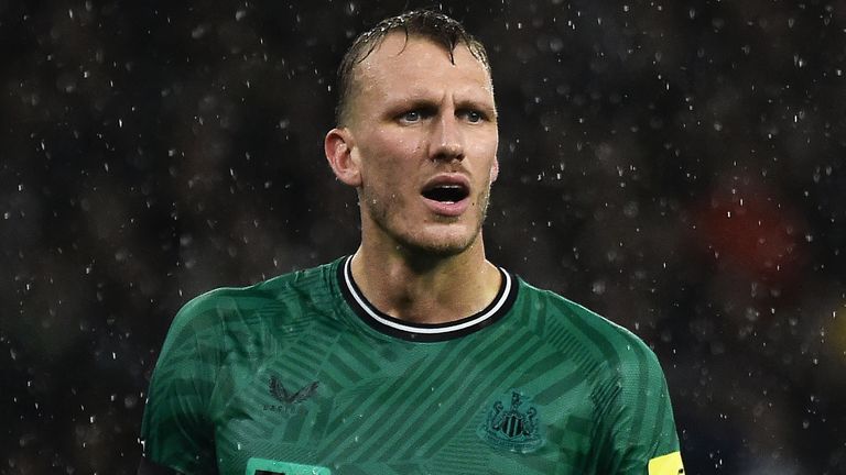 Dan Burn: Newcastle defender out with long-term back injury ahead of  Borussia Dortmund Champions League match | Football News | Sky Sports