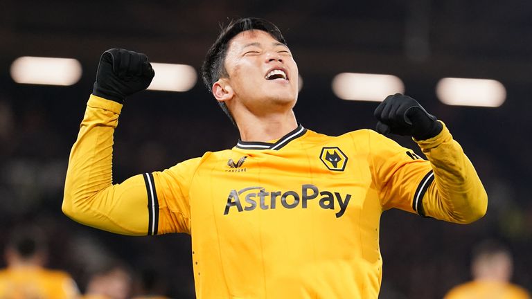 Hee-Chan Hwang celebrates his equaliser