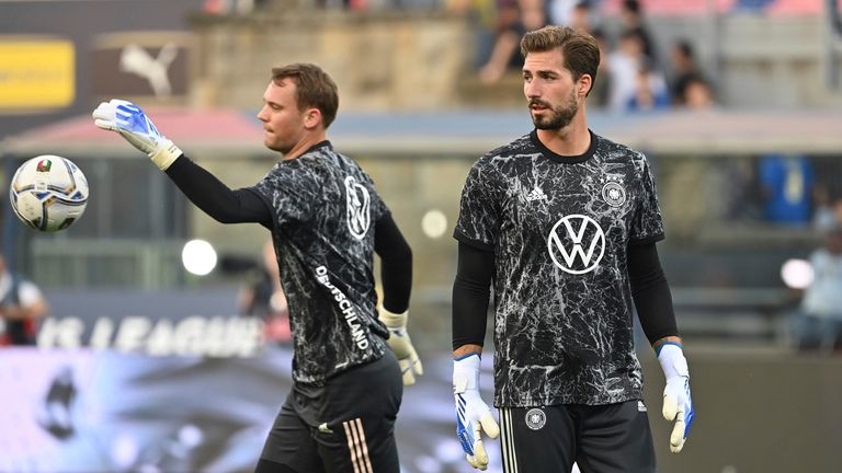 Manuel Neuer and Kevin Trapp in training together for Germany in 2022
