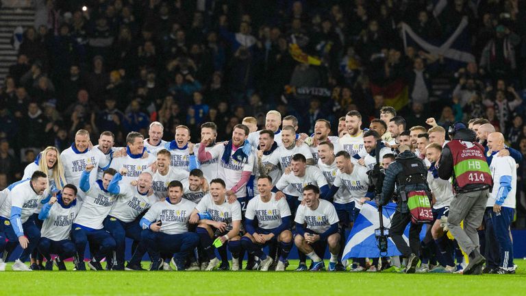 GLASGOW, SCOTLAND - NOVEMBER 19: The Scotland team celebrate qualifying for Euro 2024 at full time during a UEFA Euro 2024 Qualifier between Scotland and Norway at Hampden Park, on November 19, 2023, in Glasgow, Scotland. (Photo by Craig Williamson / SNS Group)