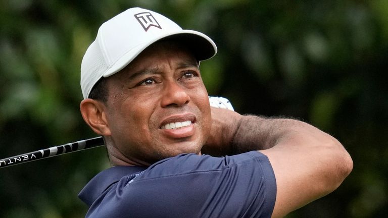 Woods heads into the week as world No 1,328