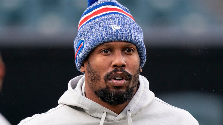 Buffalo Bills linebacker Von Miller (40) warms up prior to the NFL football game against the Philadelphia Eagles, Sunday, Nov. 26, 2023, in Philadelphia. (AP Photo/Chris Szagola)