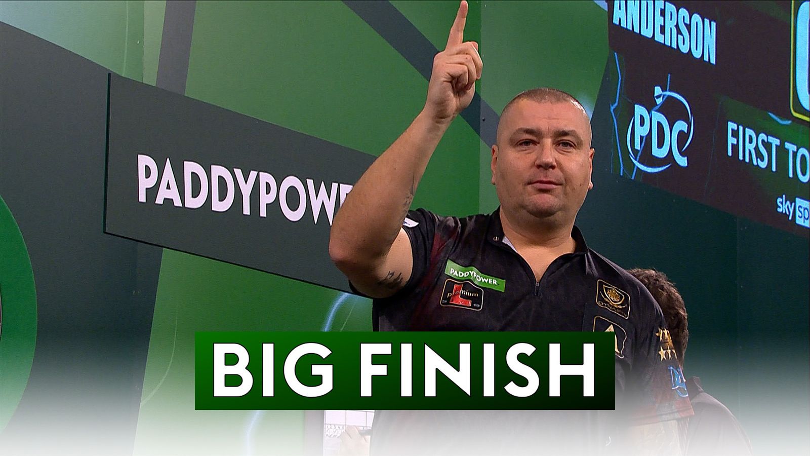 'What a perfect dart!' Boris Krcmar steals first set in style with