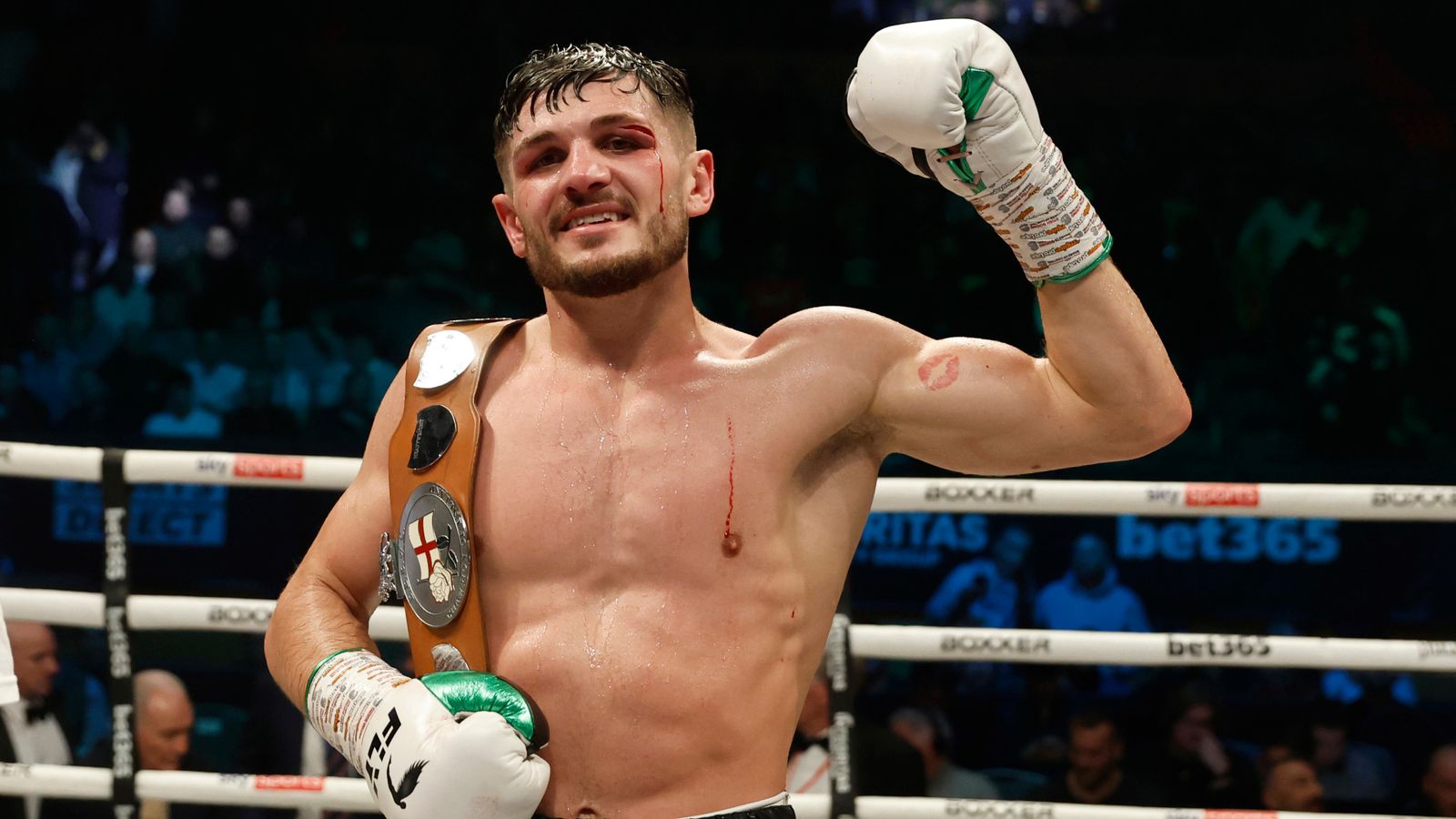 Lauren Price dominates Silvia Bortot as Lee Cutler takes thrilling