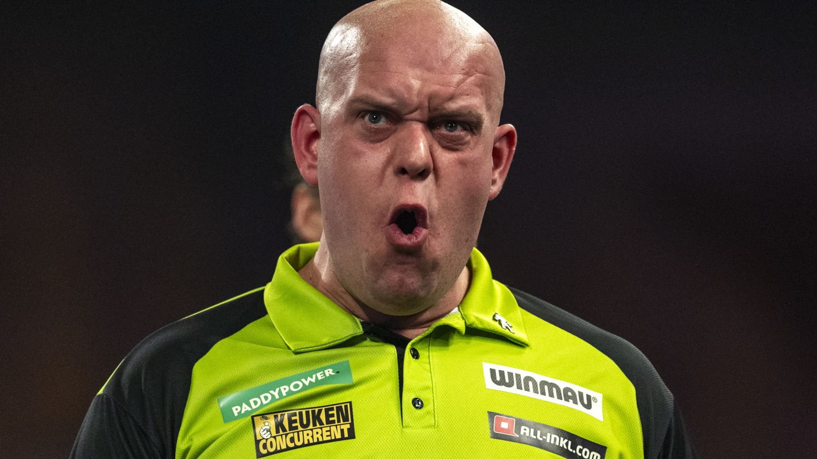 World Darts Championship Michael Smith Michael Van Gerwen And Luke Littler Ease Into Last 16