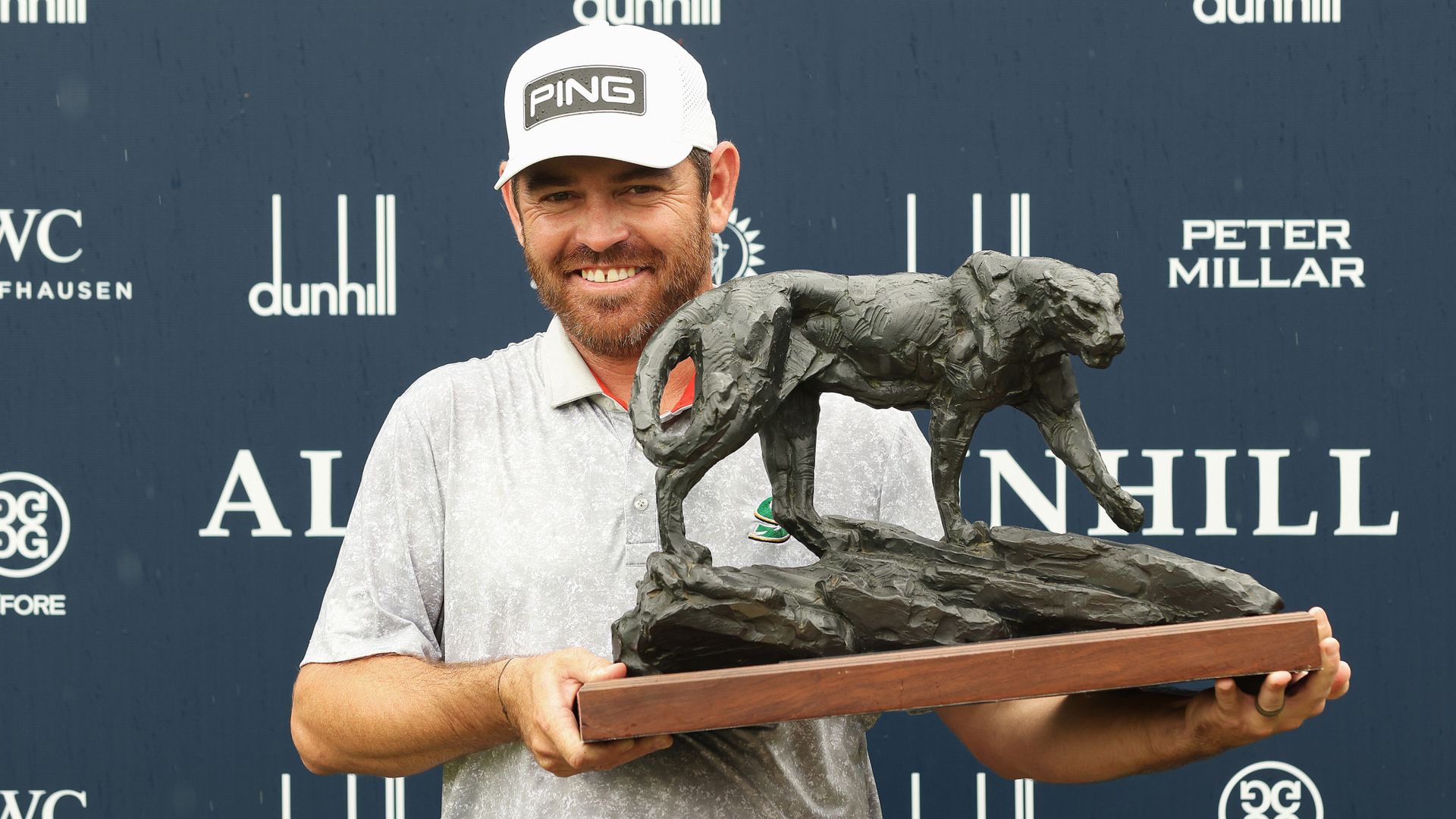 Oosthuizen holds off compatriots to win Alfred Dunhill Championship