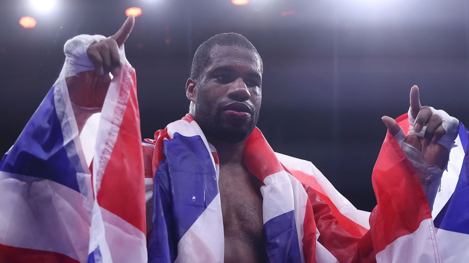 Dubois defeats Miller in dramatic late stoppage