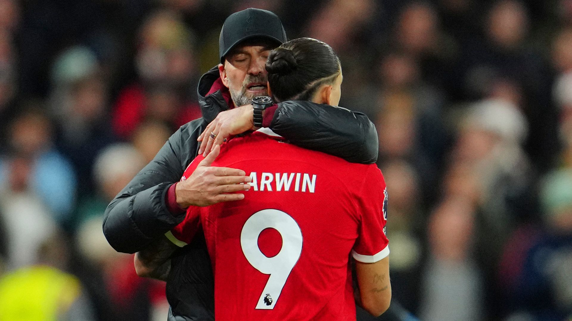 Carra: Something not right with Liverpool attack | Nev: They are scruffy