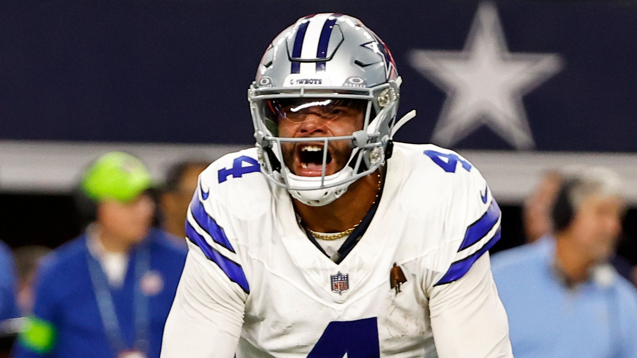 Dak Prescott throws for 3 TDs, Cowboys extend home win streak to 14 with  41-35 win over Seahawks