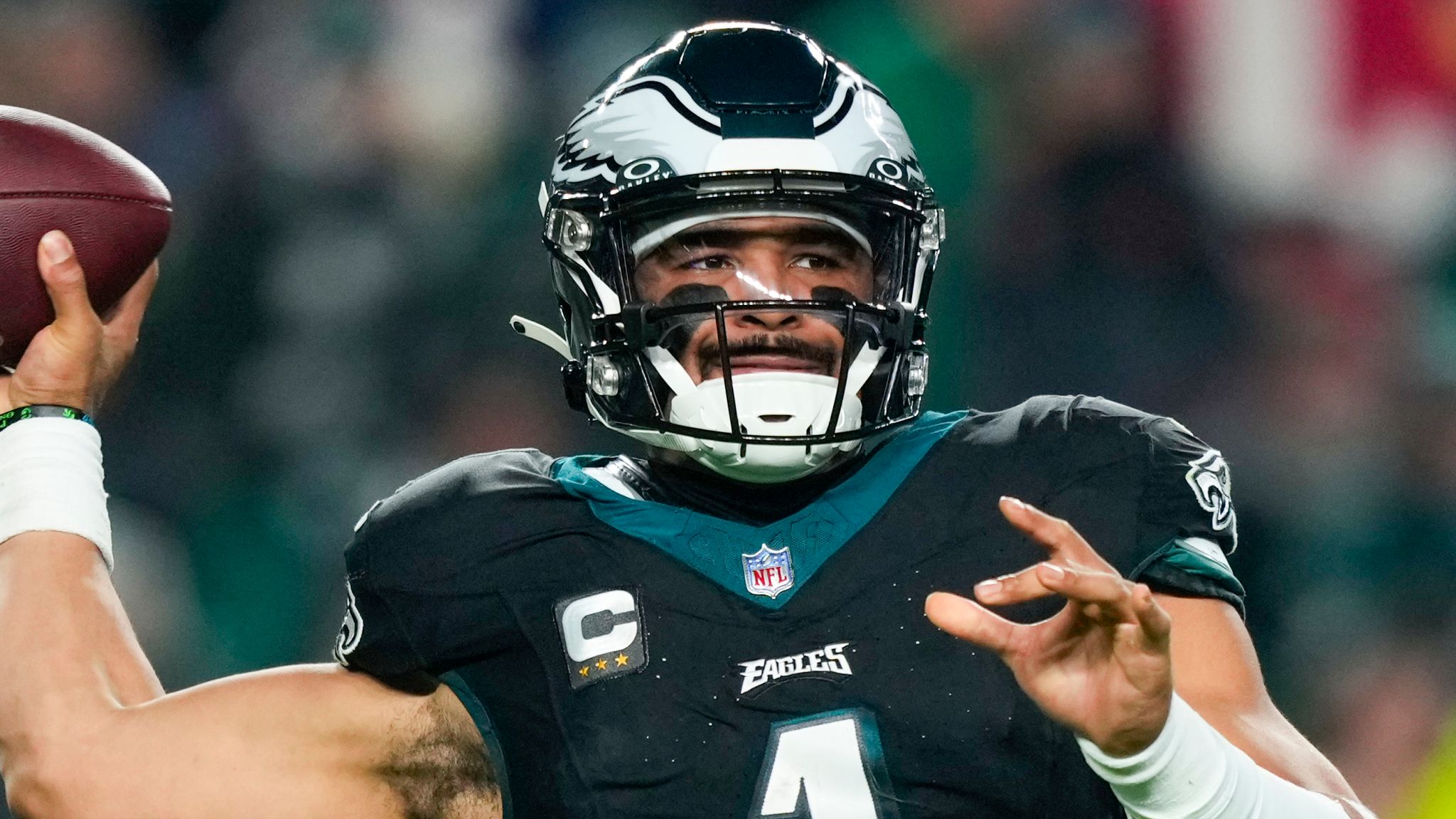 New York Giants 25-33 Philadelphia Eagles: Jalen Hurts rushes for NFL  record 15th touchdown as Eagles keep NFC East title hopes alive | NFL News  | Sky Sports