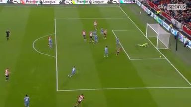 Premier League | Saves of the Round | MW17