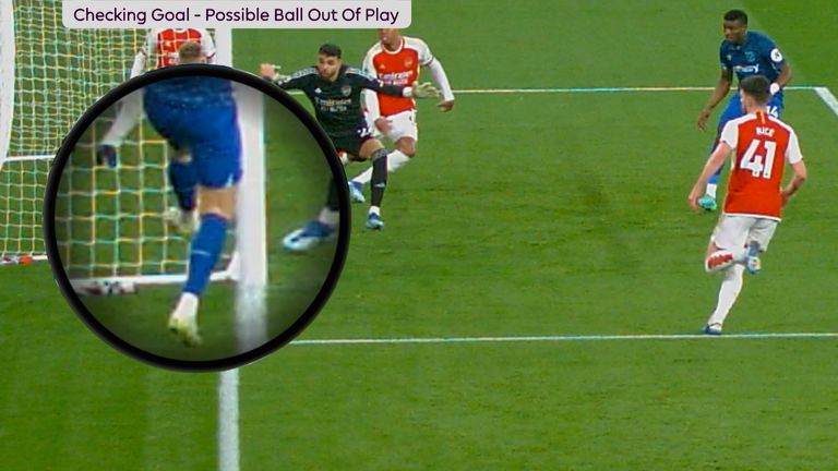 VAR angle of Jarrod Bowen's pass to Soucek for West Ham's opening goal