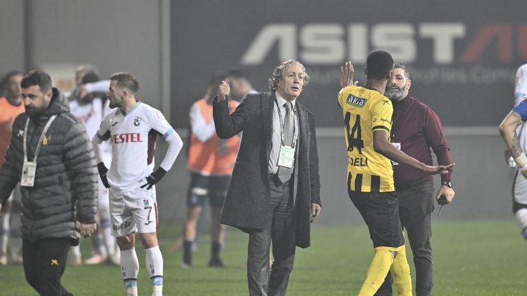 Istanbulspor striker Simon Deli refused to come off and was later seen being dragged off by the president