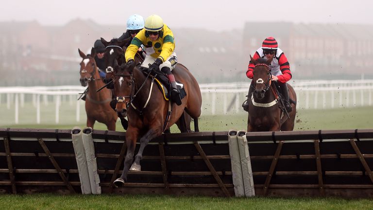 Manimole lands a Listed prize at Newbury for Sam and Nigel Twiston-Davies 