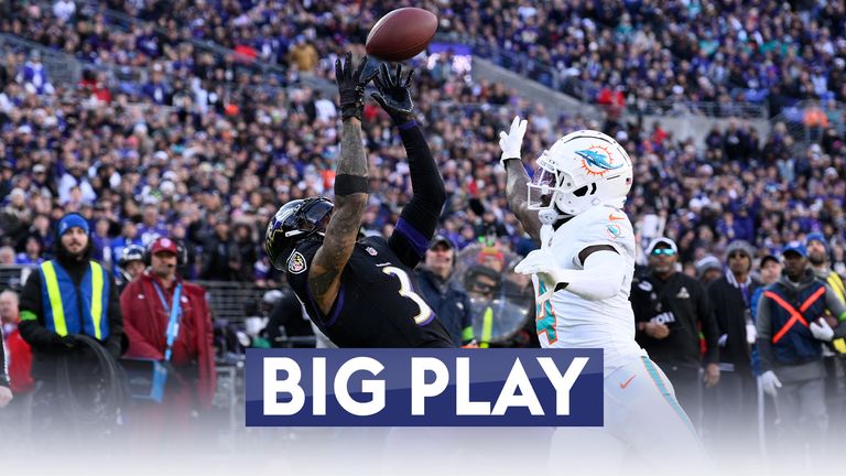 Odell Beckham hauls in a 33-yard pass from Lamar Jackson setting up a Ravens touchdown on the next play.
