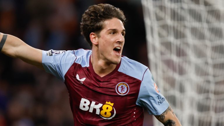 Nicolo Zaniolo of Aston Villa celebrates after scoring a goal to make it 1-1 vs Sheff Utd